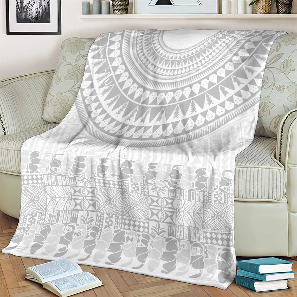 Niue White Sunday Blanket Tapu Fanau Ia Puakenikeni Hiapo Pattern - Polynesian Pride