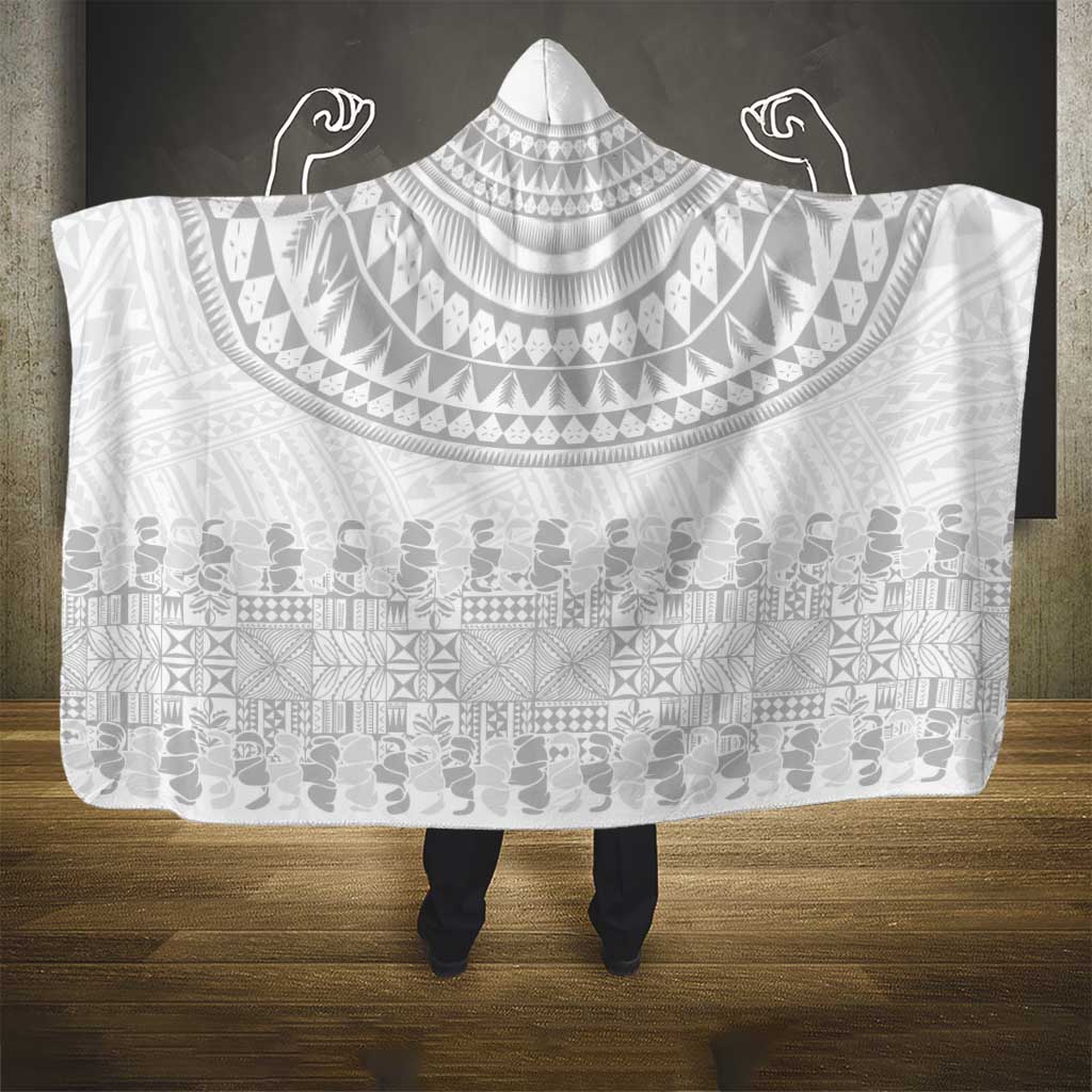 Niue White Sunday Hooded Blanket Tapu Fanau Ia Puakenikeni Hiapo Pattern - Polynesian Pride