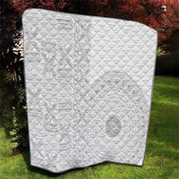 Niue White Sunday Quilt Half Hiapo Pattern Vibes - Polynesian Pride