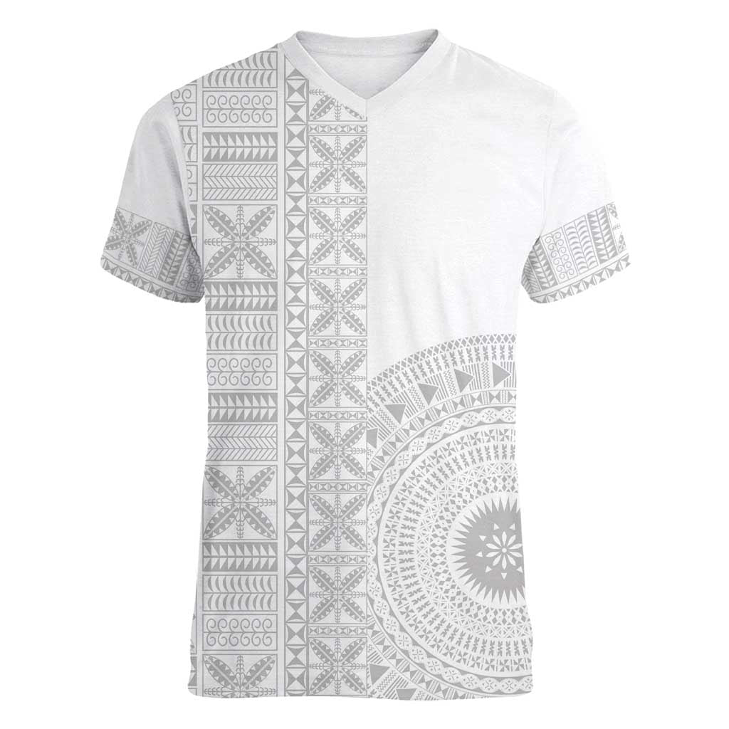 Niue White Sunday Women V-Neck T-Shirt Half Hiapo Pattern Vibes - Polynesian Pride