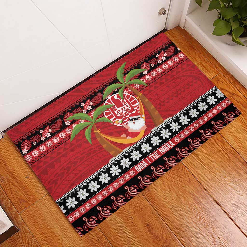 French Polynesia Christmas Rubber Doormat Tiare Chilling Santa Oaoa I teie Noera - Polynesian Pride