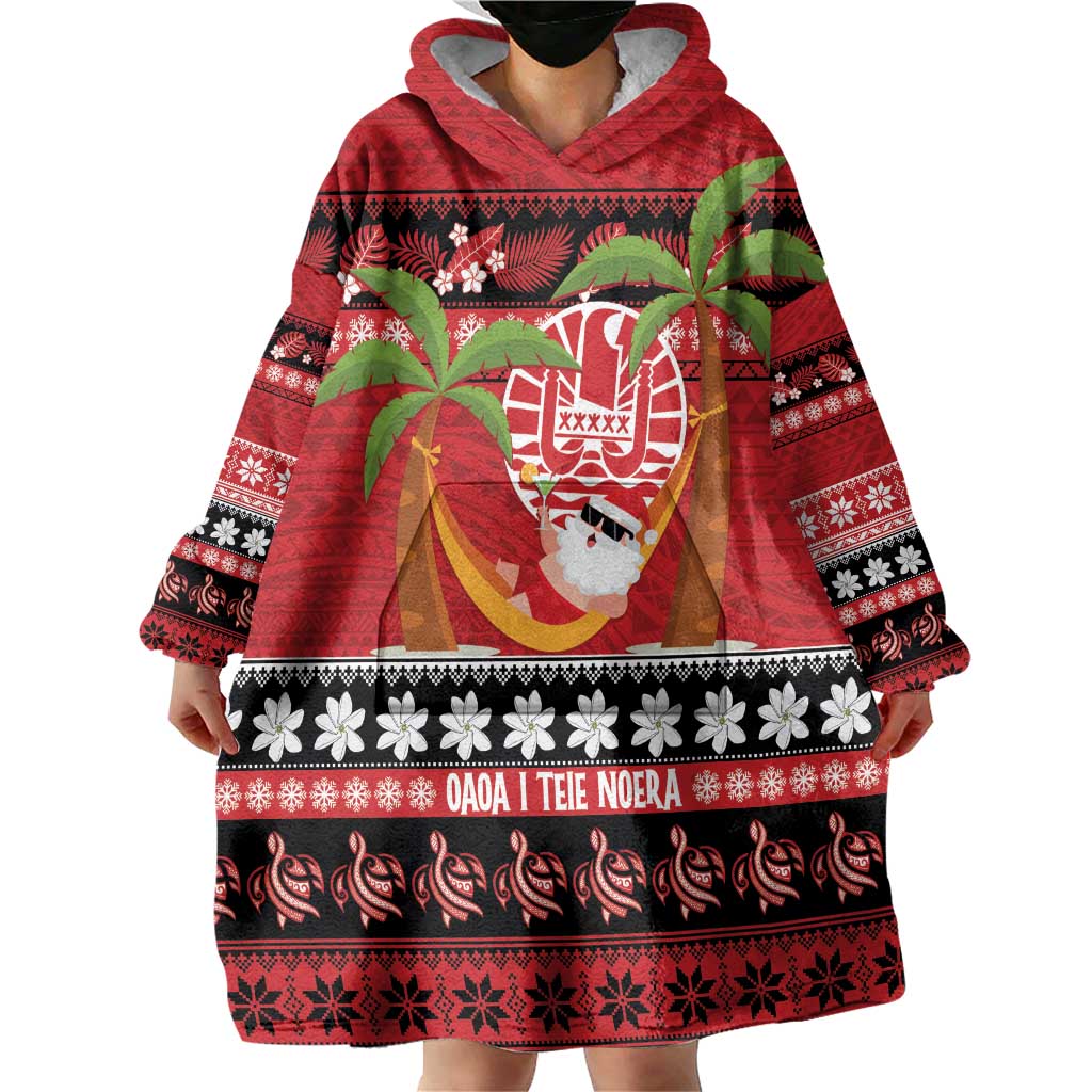 French Polynesia Christmas Wearable Blanket Hoodie Tiare Chilling Santa Oaoa I teie Noera - Polynesian Pride