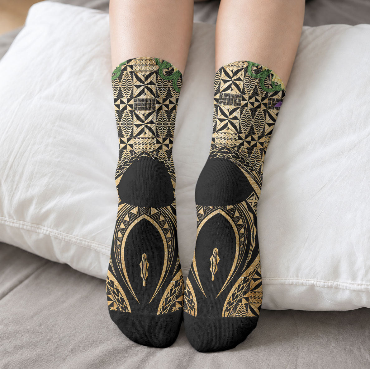Grunge Gold Tonga Ngatu Kahoa Lei Crew Socks LT14 - Polynesian Pride