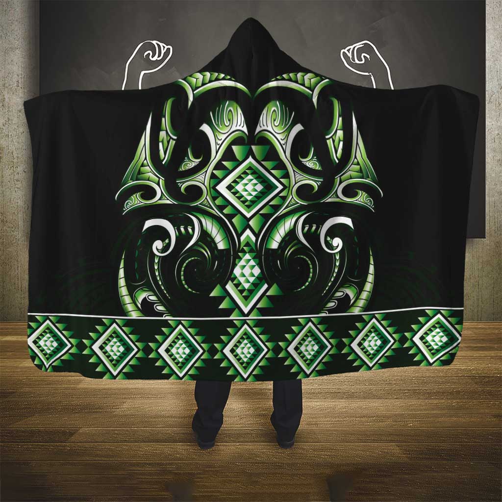 Green Ngaru Taniko With Aotearoa Maori Tattoo Hooded Blanket