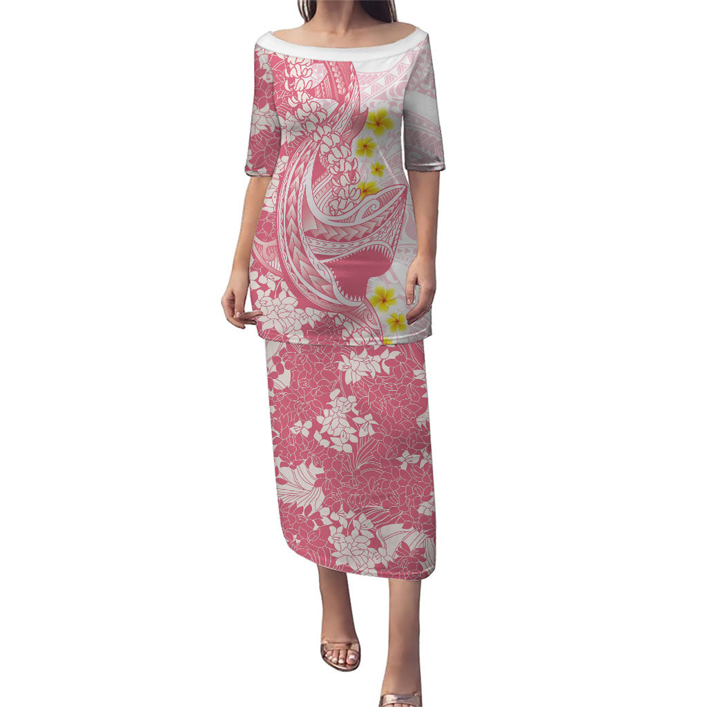 Pink Hawaii Shark Tattoo Family Matching Puletasi and Hawaiian Shirt Puakenikeni Lei Plumeria Polynesian Pattern LT14 Mom's Dress Pink - Polynesian Pride