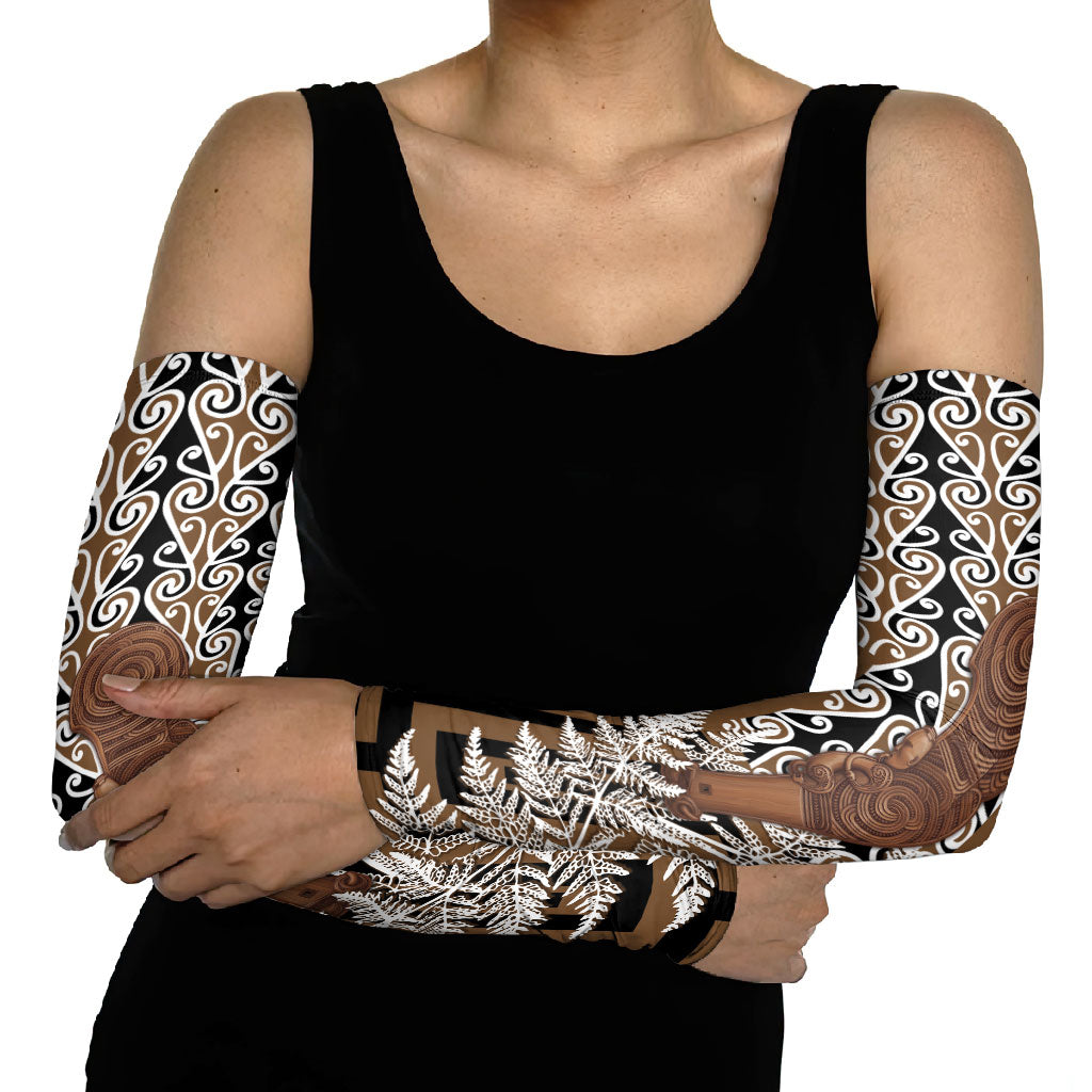 Wahaika New Zealand Arm Sleeves Maori Weapon Kowhaiwhai Fern Poutama Motifs