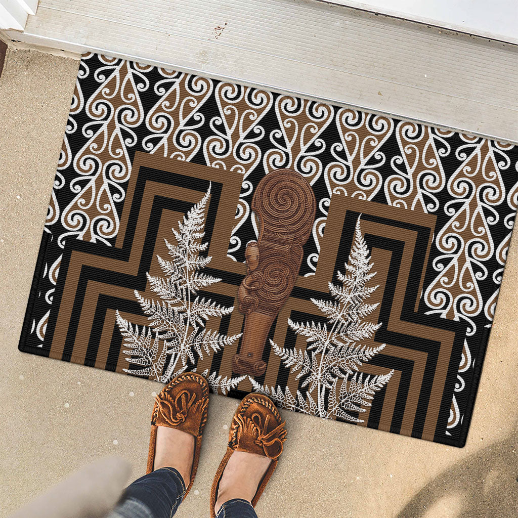 Wahaika New Zealand Rubber Doormat Maori Weapon Kowhaiwhai Fern Poutama Motifs