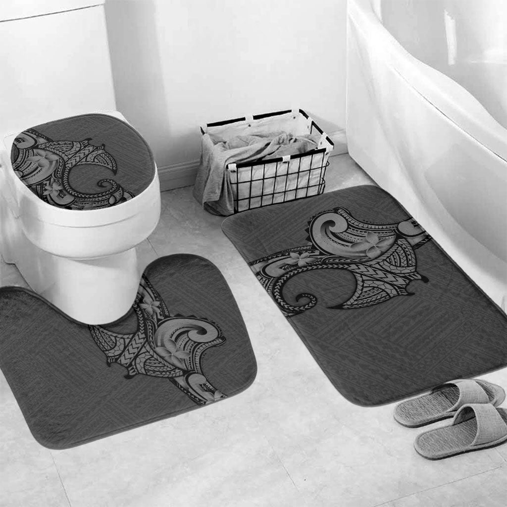 Polynesia Manta Ray Tattoo Bathroom Set Tropical Plumeria Gray Polynesian Pattern LT14 Mat Set Only (3 pcs) One Size Gray - Polynesian Pride
