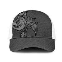 Polynesia Manta Ray Tattoo Mesh Trucker Cap Tropical Plumeria Gray Polynesian Pattern LT14 One Size White Gray - Polynesian Pride