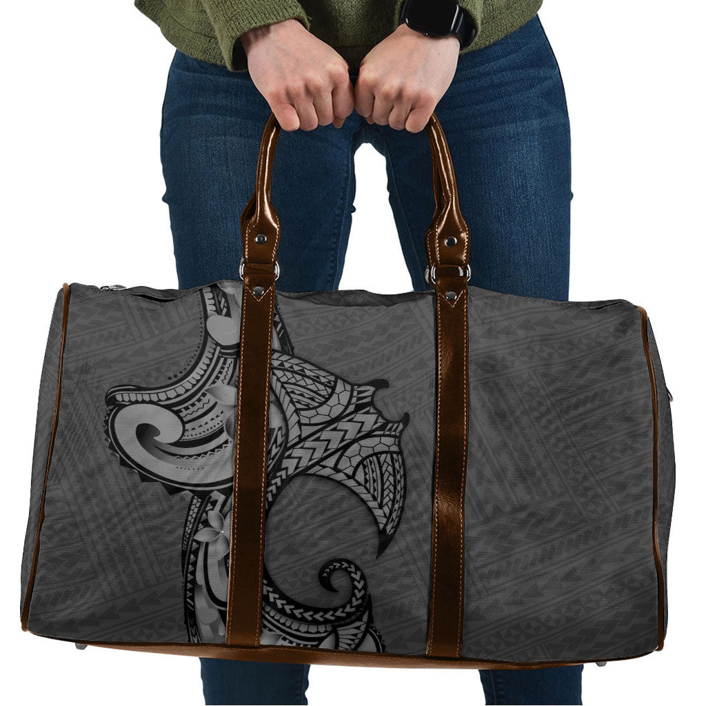Polynesia Manta Ray Tattoo Travel Bag Tropical Plumeria Gray Polynesian Pattern LT14 Gray - Polynesian Pride
