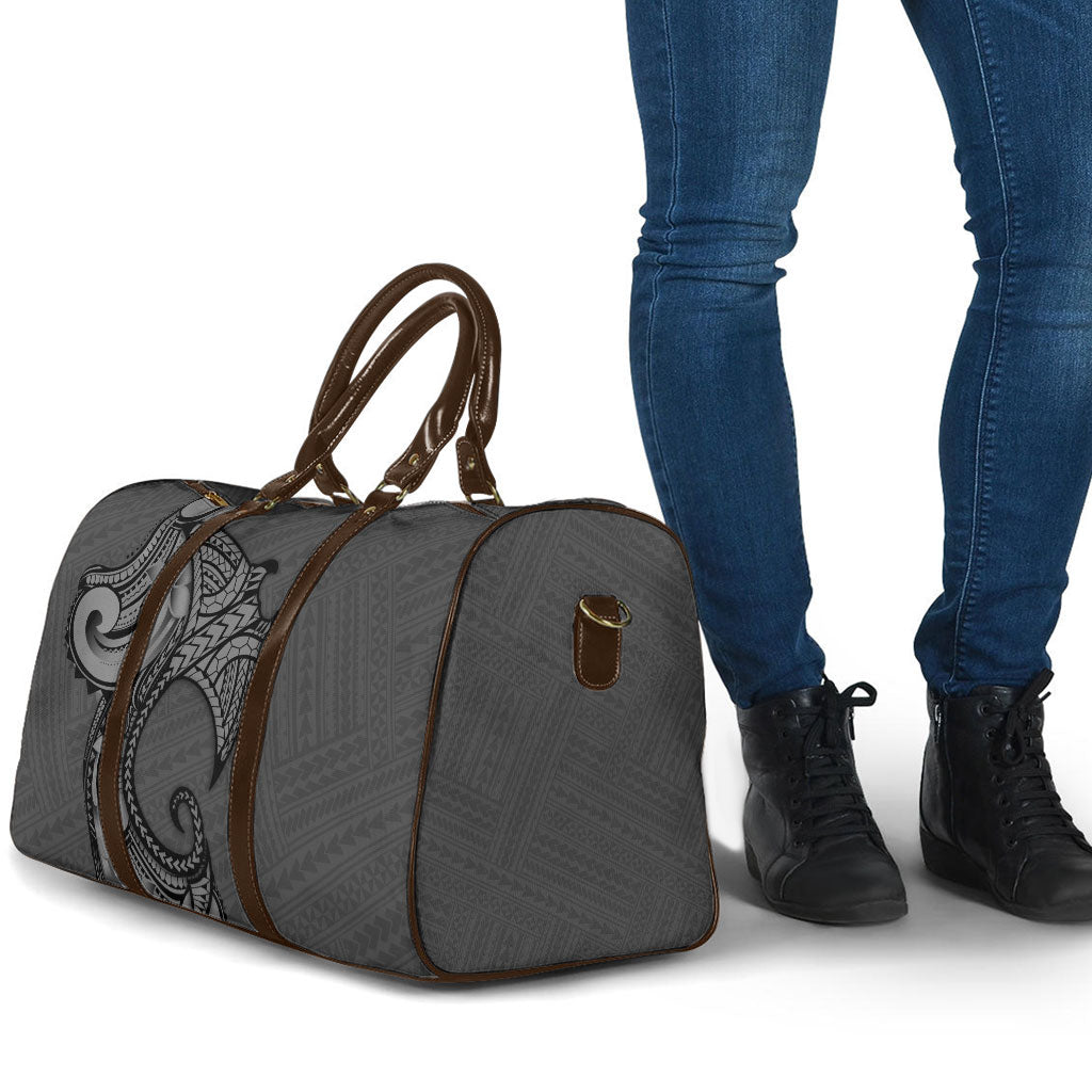 Polynesia Manta Ray Tattoo Travel Bag Tropical Plumeria Gray Polynesian Pattern LT14 - Polynesian Pride