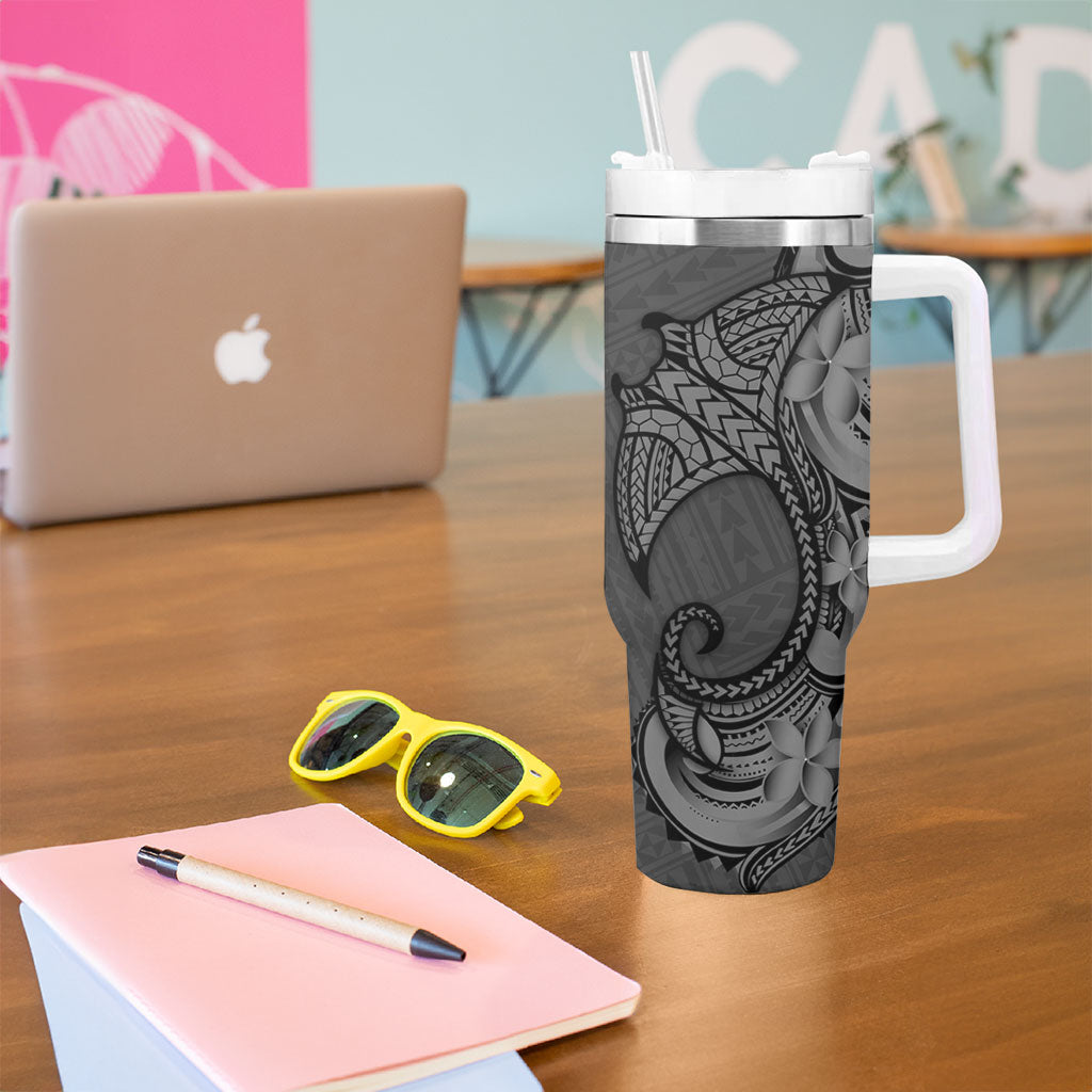 Polynesia Manta Ray Tattoo Tumbler With Handle Tropical Plumeria Gray Polynesian Pattern LT14 - Polynesian Pride