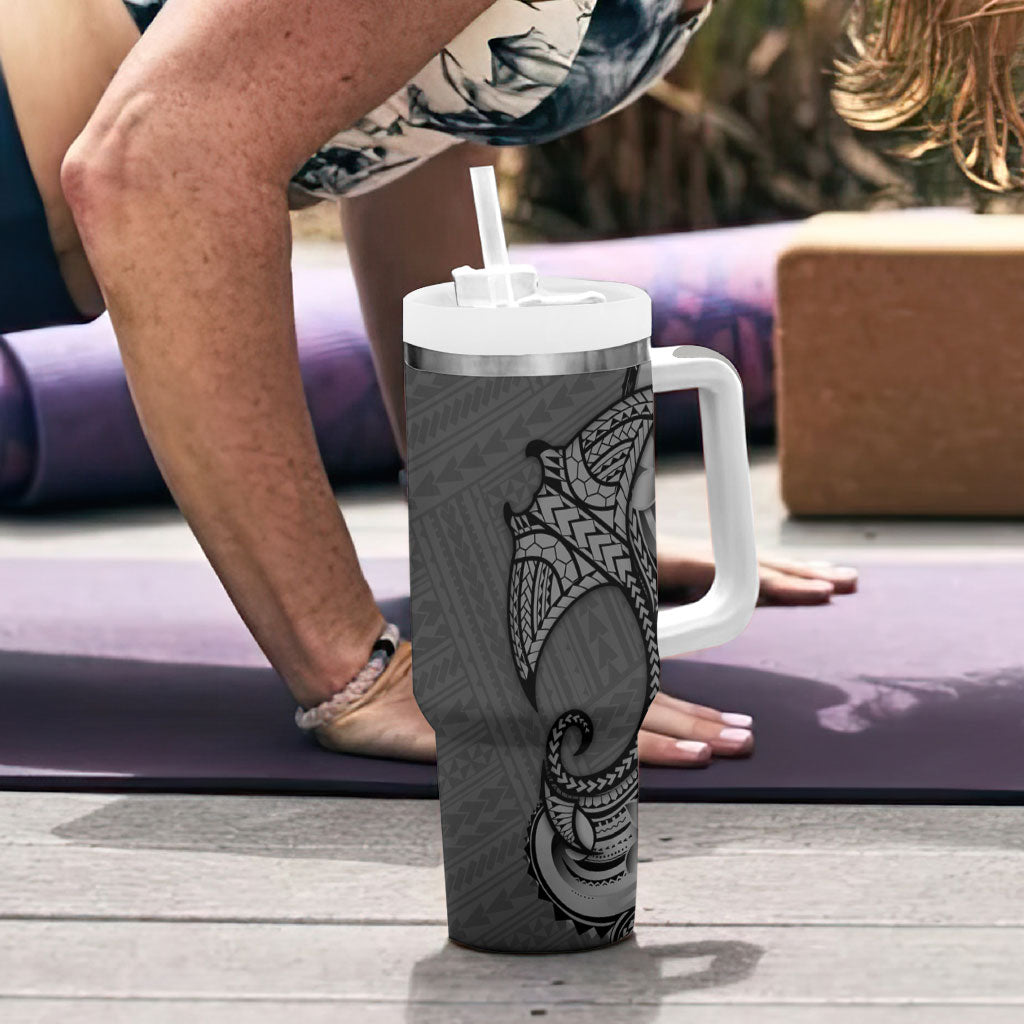 Polynesia Manta Ray Tattoo Tumbler With Handle Tropical Plumeria Gray Polynesian Pattern LT14 - Polynesian Pride
