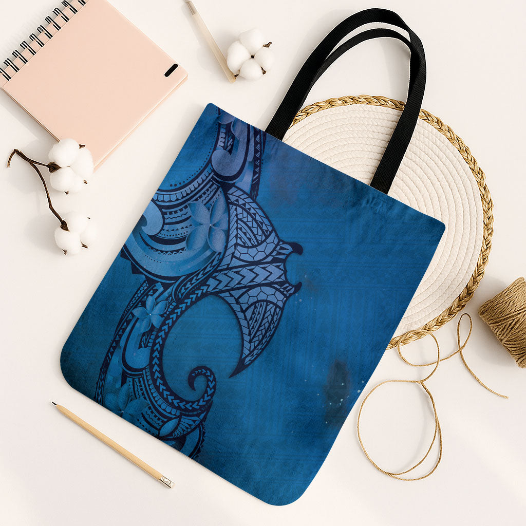Polynesia Manta Ray Tattoo Tote Bag Tropical Plumeria Blue Polynesian Pattern LT14 Black Strap One Size Blue - Polynesian Pride