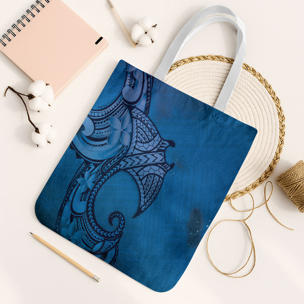 Polynesia Manta Ray Tattoo Tote Bag Tropical Plumeria Blue Polynesian Pattern LT14 White Strap One Size Blue - Polynesian Pride