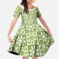 Omaomao Palaka Quilt Hawaii Family Matching Puletasi and Hawaiian Shirt Hawaiian Tropical Monstera Sea Turtle LT14 Daughter's Dress Green - Polynesian Pride