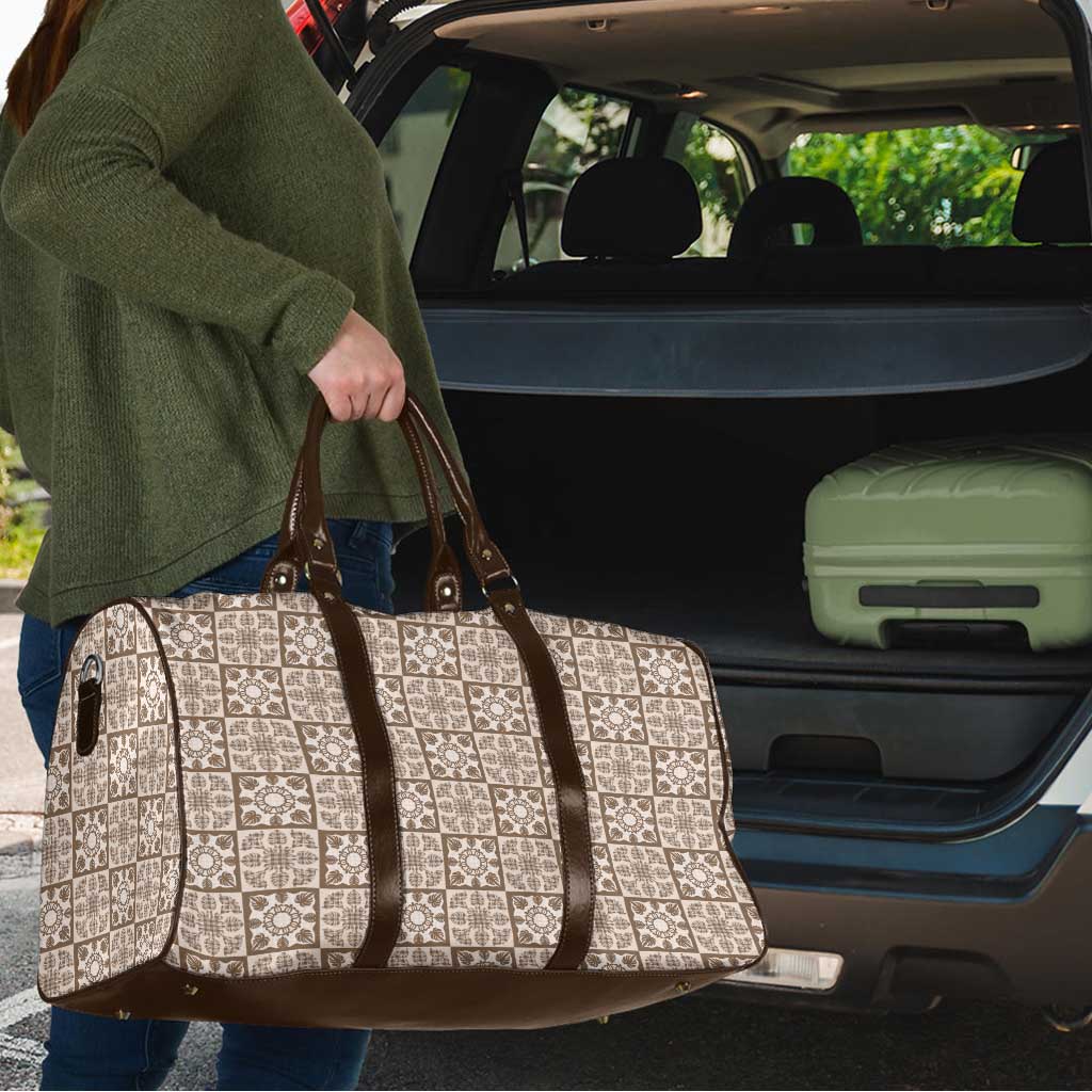 Beige Palaka Quilt Hawaii Travel Bag Hawaiian Tropical Monstera Sea Turtle
