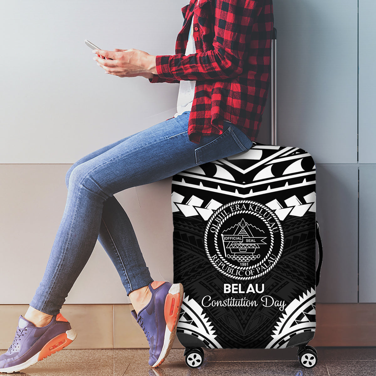 Palau Constitution Day Luggage Cover Belau Seal With Polynesian Pattern - Black