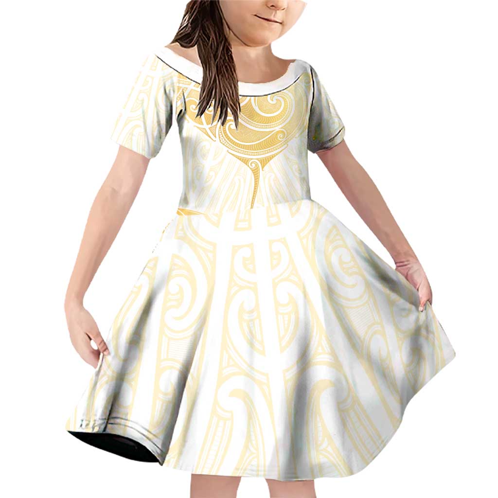 Gold White New Zealand Manta Ray Family Matching Off Shoulder Short Dress and Hawaiian Shirt Aotearoa Maori Haehae - Polynesian Pride