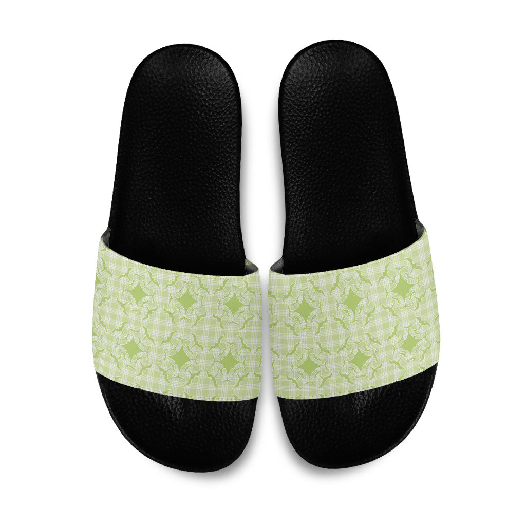 Omaomao Hawaii Iwa Bird Palaka Motifs Slide Sandals