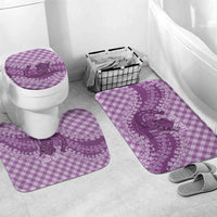 Poni Hawaii Cowboy Palaka Motifs Personalised Bathroom Set Paniolo Festival Puakenikeni Lei LT14 Mat Set Only (3 pcs) One Size Purple - Polynesian Pride
