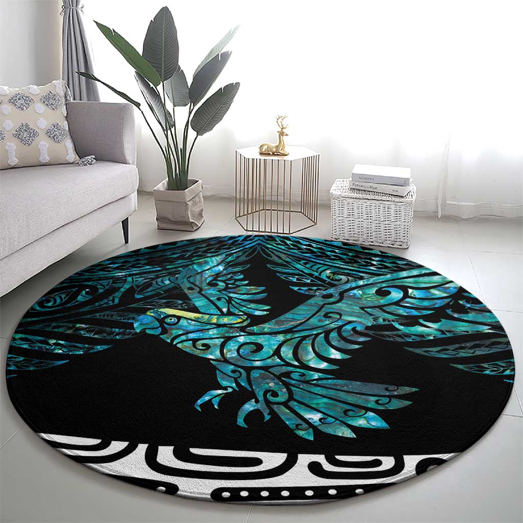 New Zealand Sulphur-crested Cockatoo Round Carpet Aotearoa Maori Mix Paua Shell