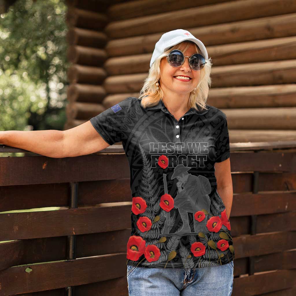 Personalised New Zealand ANZAC Day Women Polo Shirt Lest We Forget Soldier Memorial