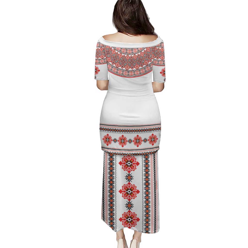 Bulgarian Embroidery Style Seamless Pattern Puletasi