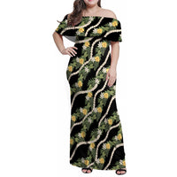 Hawaiian Pikake Maile Lei Family Matching Off Shoulder Maxi Dress and Hawaiian Shirt Tiare Hibiscus Kalo Palapalai Leaf Black LT19 Mom's Dress Black - Polynesian Pride