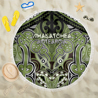 Aotearoa Iwi Whakatohea Beach Blanket Maori Kowhaiwhai Pattern LT19 One Size 150cm Olive Green - Polynesian Pride