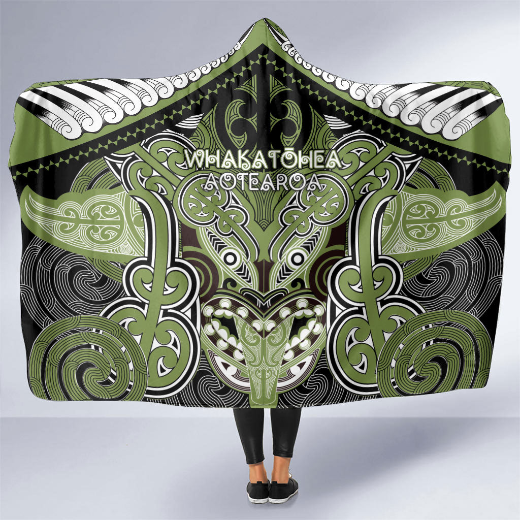 Aotearoa Iwi Whakatohea Hooded Blanket Maori Kowhaiwhai Pattern