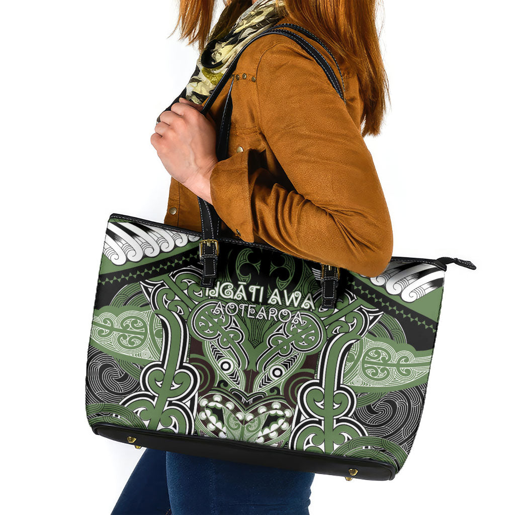 Aotearoa Iwi Ngati Awa Leather Tote Bag Maori Kowhaiwhai Pattern LT19 Green - Polynesian Pride