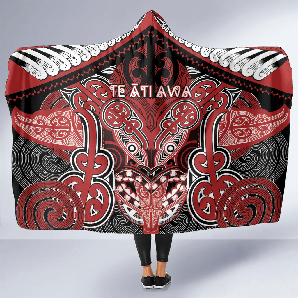 Aotearoa Iwi Te Ati Awa Hooded Blanket Maori Kowhaiwhai Pattern