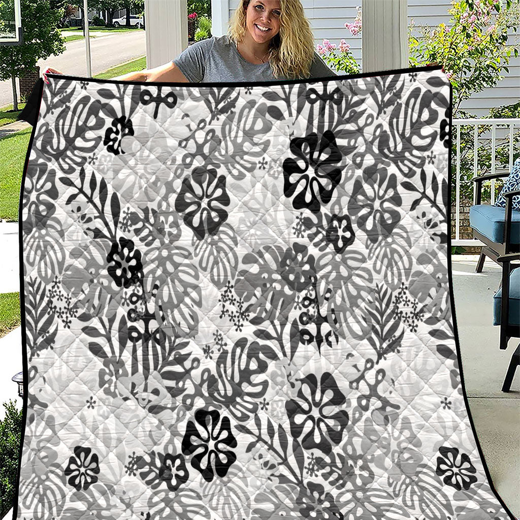 White Aloha Hawaiian Quilt Monstera Hibiscus Tropical Pattern
