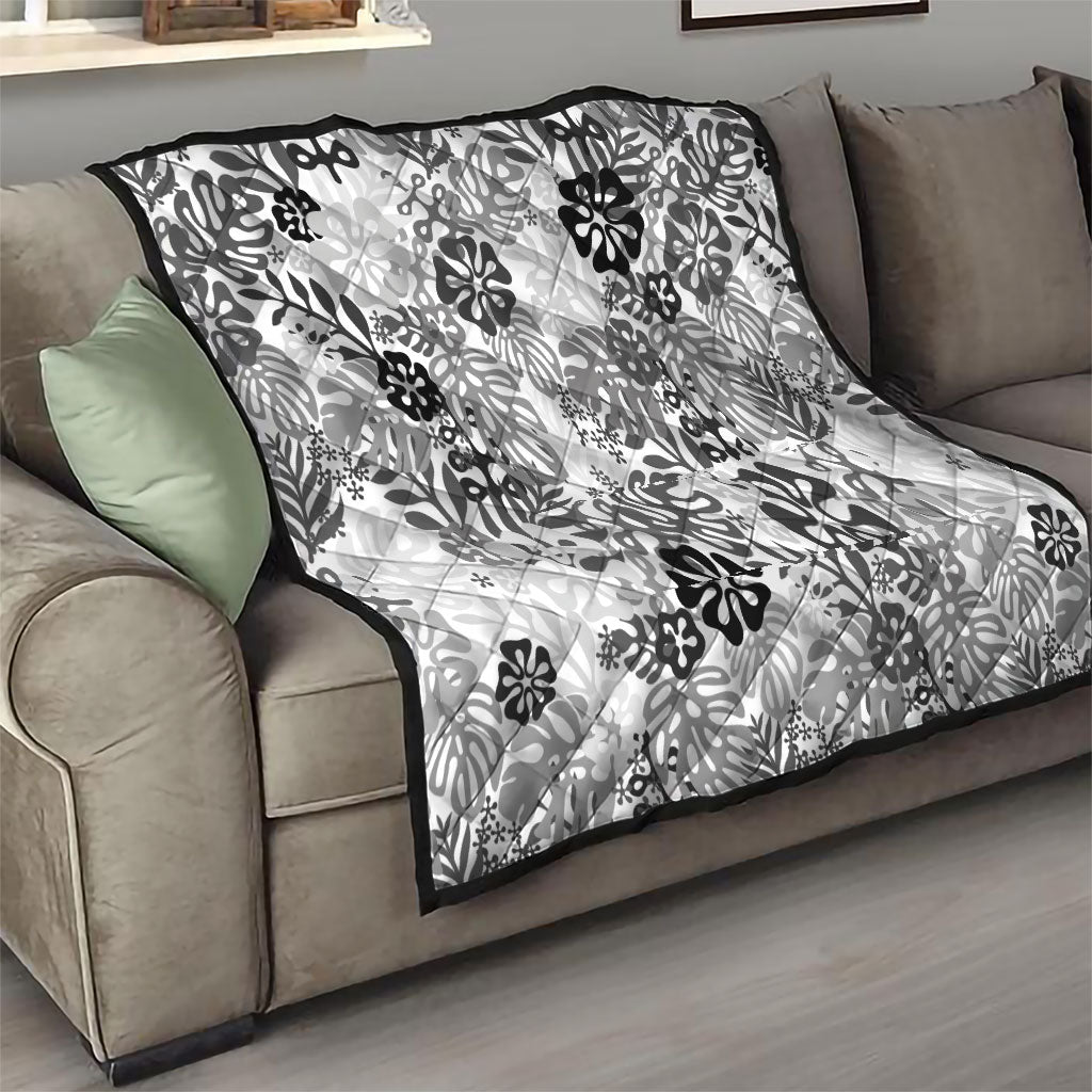 White Aloha Hawaiian Quilt Monstera Hibiscus Tropical Pattern