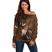 New Zealand Taiaha Off Shoulder Sweater Maori Weapon Silver Fern Maori Pattern
