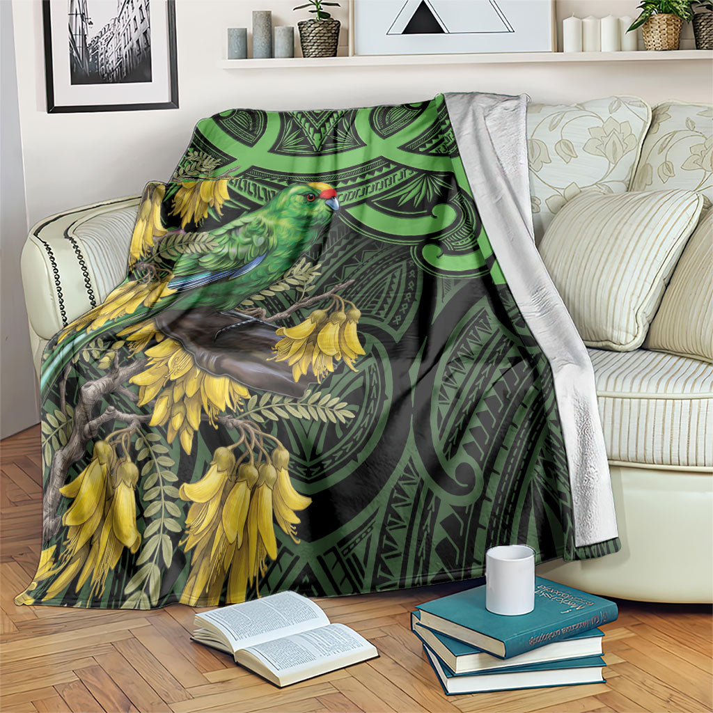 New Zealand Parakeet Bird Blanket Maori Kakariki Kowhai Maori Pattern