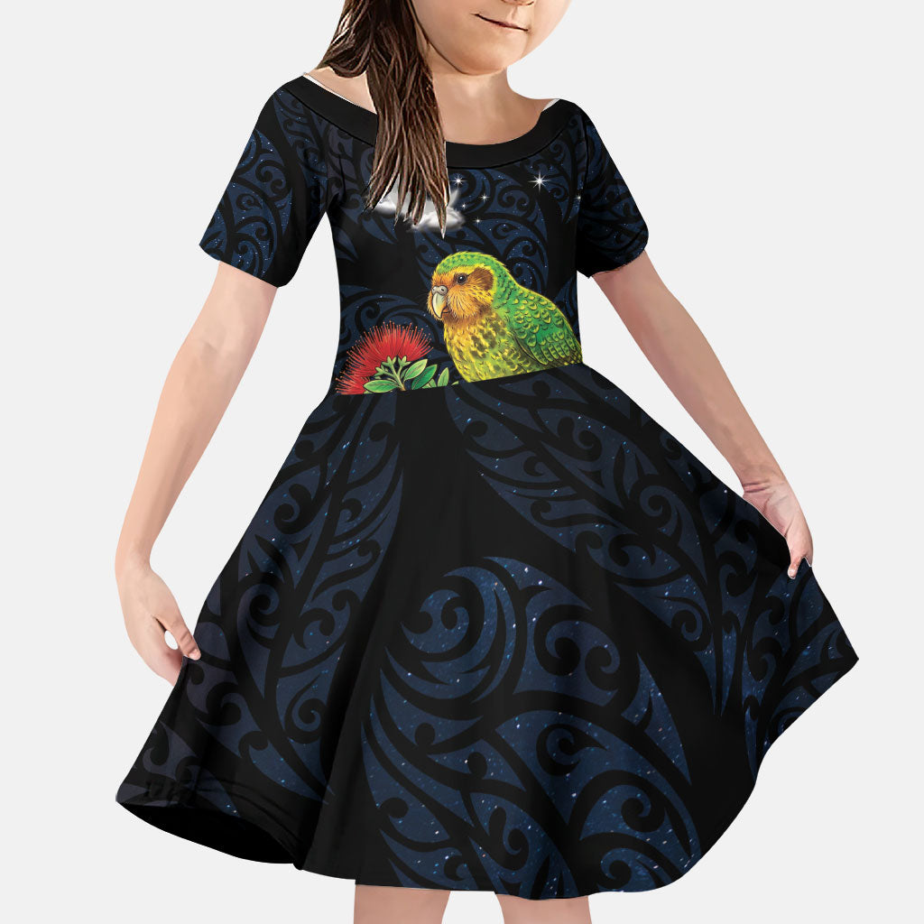 New Zealand Kakapo Matariki Personalised Family Matching Off Shoulder Short Dress and Hawaiian Shirt Pohutukawa Flower Galaxy Maori Pattern LT22 Daughter's Dress Black - Polynesian Pride