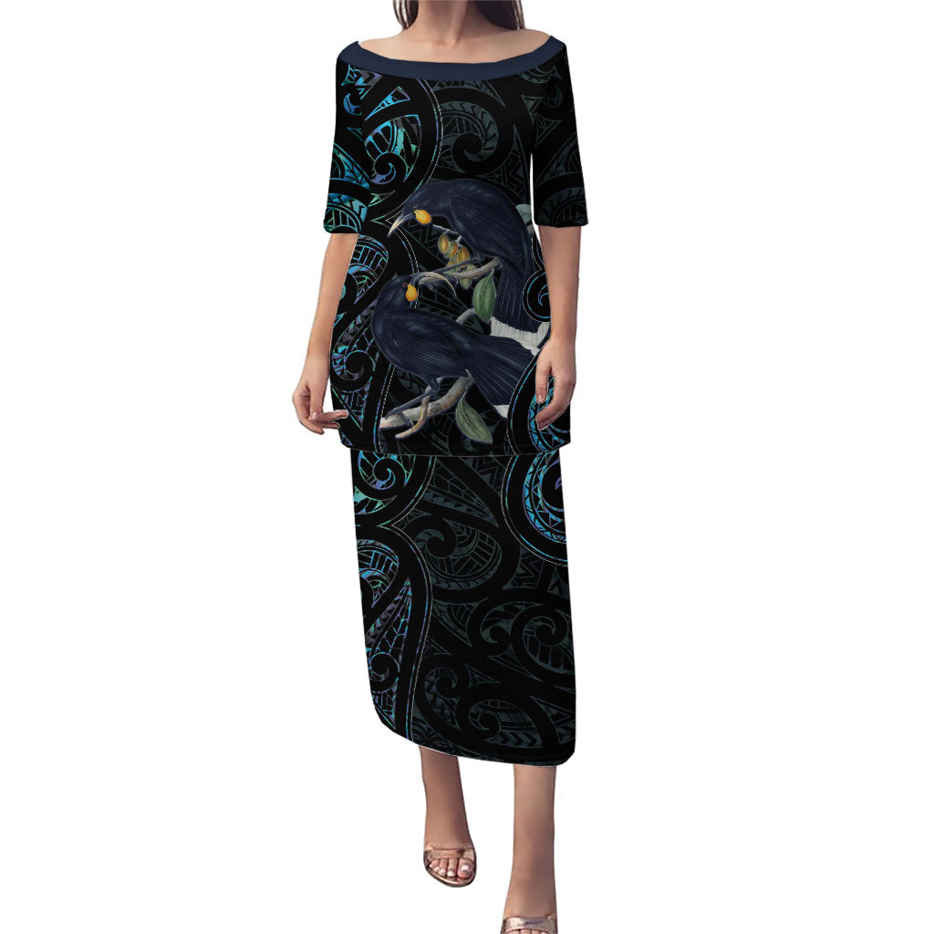 New Zealand Huia Bird Puletasi Paua Shell Maori Pattern