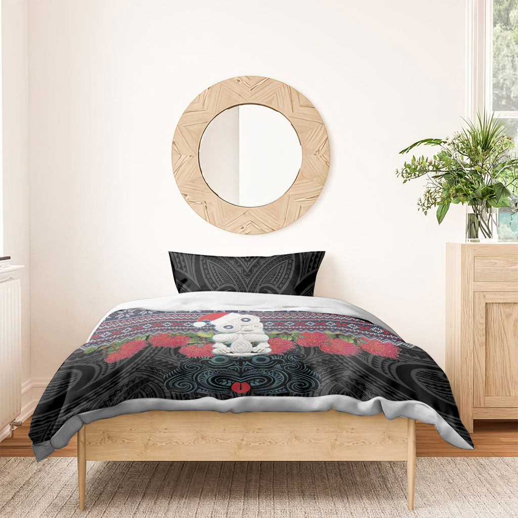 New Zealand Hei Tiki Christmas In July Bedding Set Pohutukawa Santa Xmas Polynesian Pattern