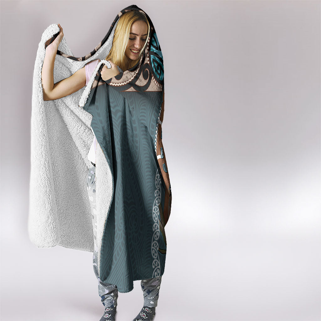 New Zealand Tui Bird Maripi Hooded Blanket Maori Weapon Kowhaiwhai Pattern LT22 - Polynesian Pride