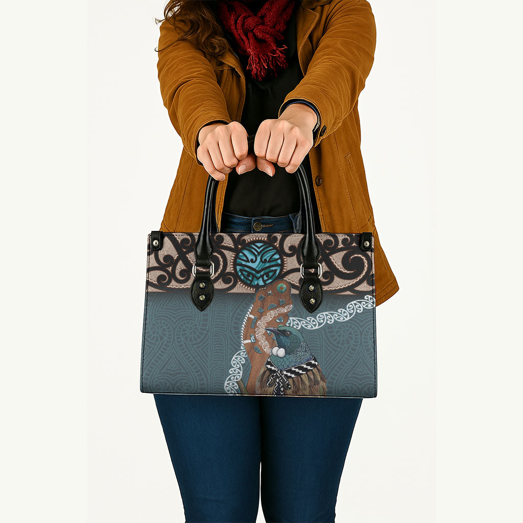 New Zealand Tui Bird Maripi Leather Bag Maori Weapon Kowhaiwhai Pattern LT22 - Polynesian Pride