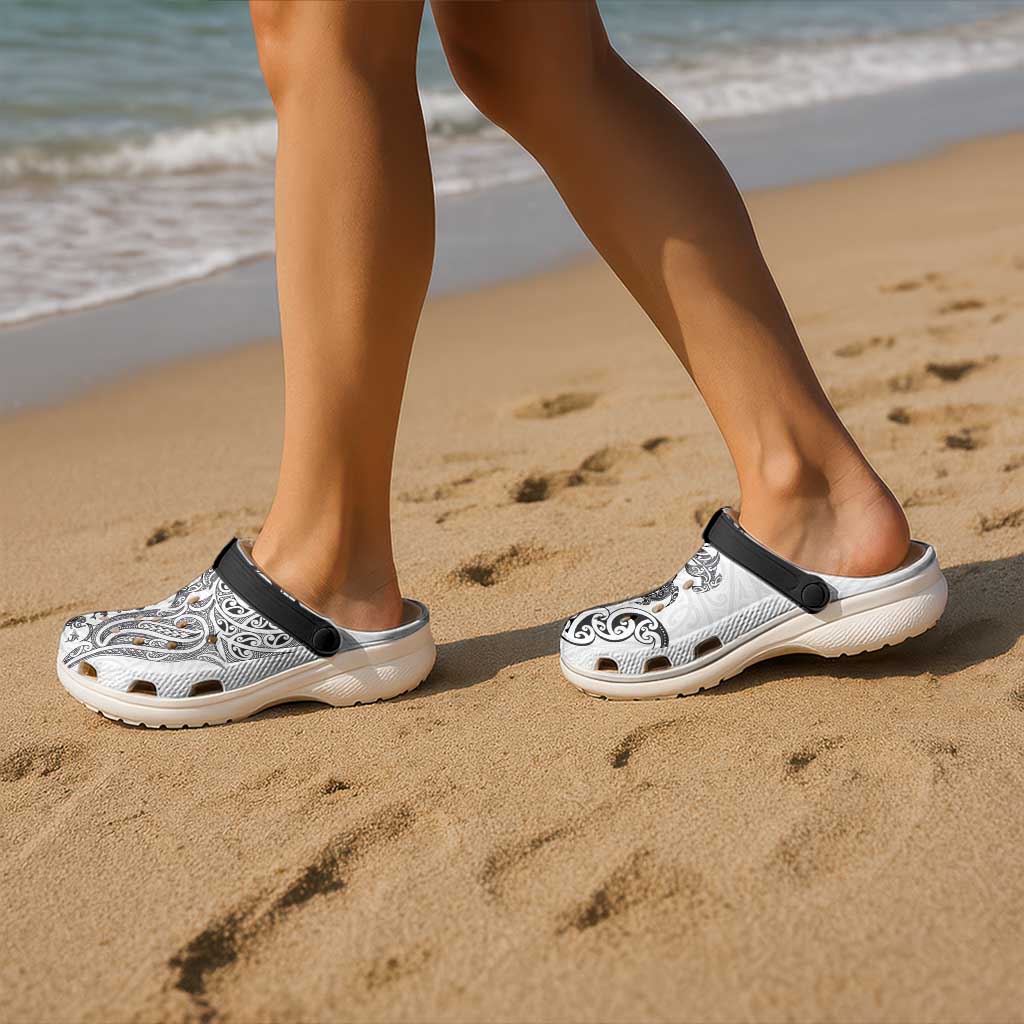 New Zealand Sea Animals with Maori Tribal Tattoo Clogs Shoes White Color LT03