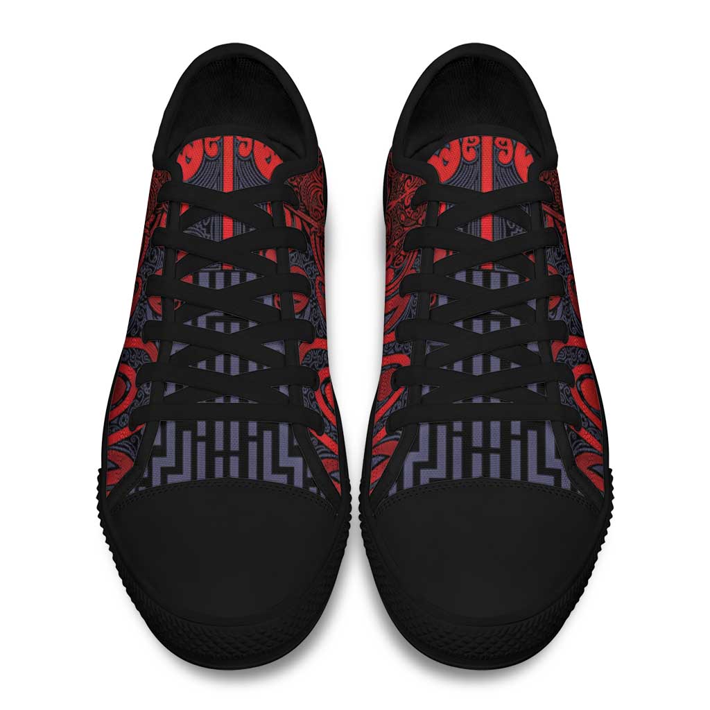 New Zealand Taiaha Maori Low Top Shoes Whero Minimalist Silver Fern Tukutuku Motif LT9 - Polynesian Pride