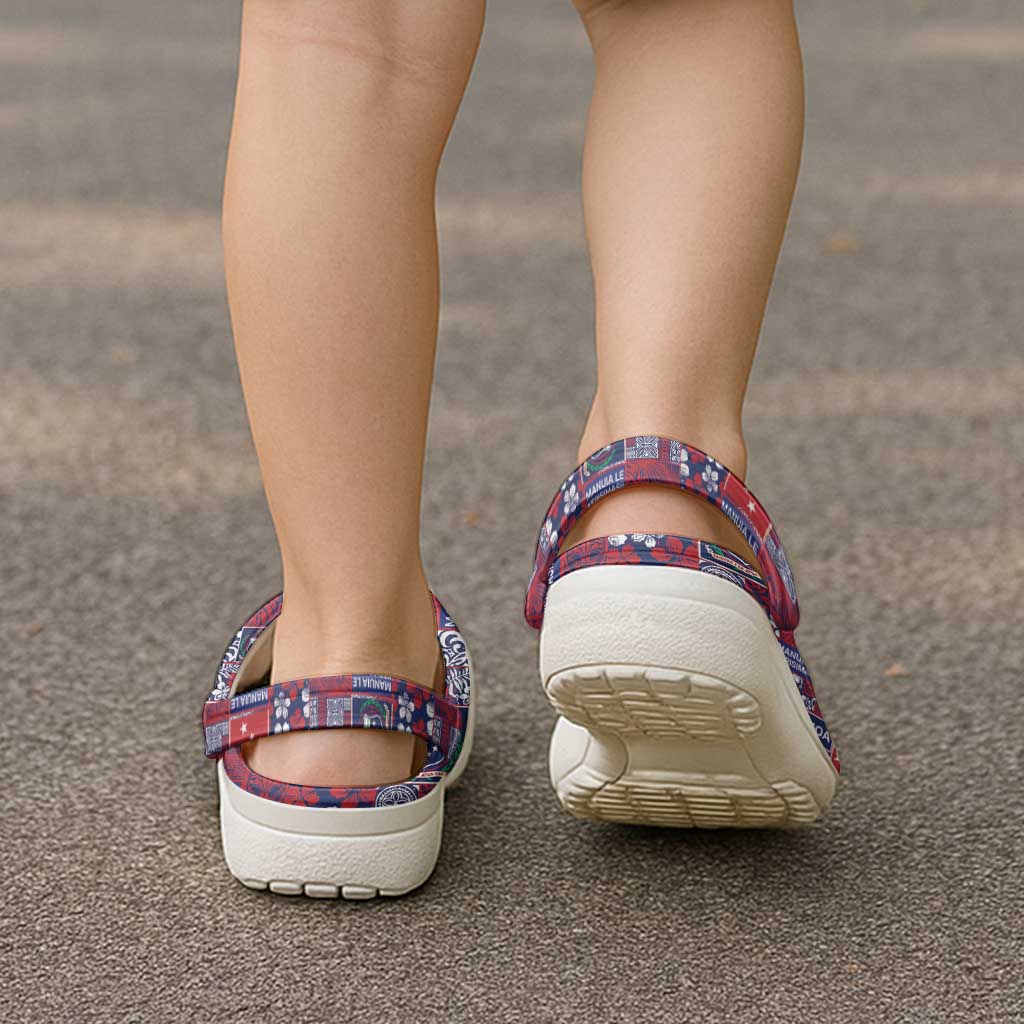 Red Samoa Manuia Le Kerisimasi Clogs Shoes Pacific Patchwork Xmas Vibes - Polynesian Pride