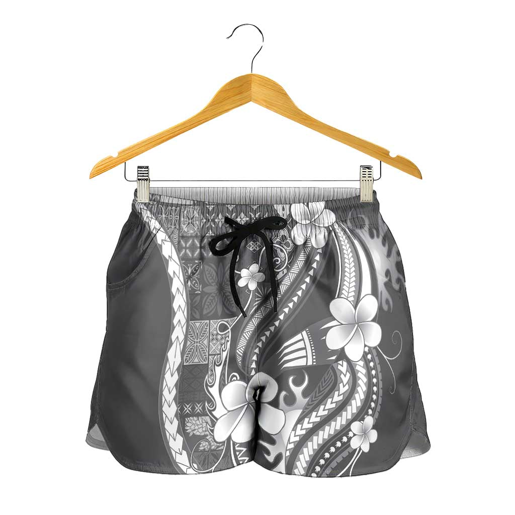 Samoa Siapo Tribal Pattern Shorts for Women Light Gray Polynesian Plumeria Tapa Motif