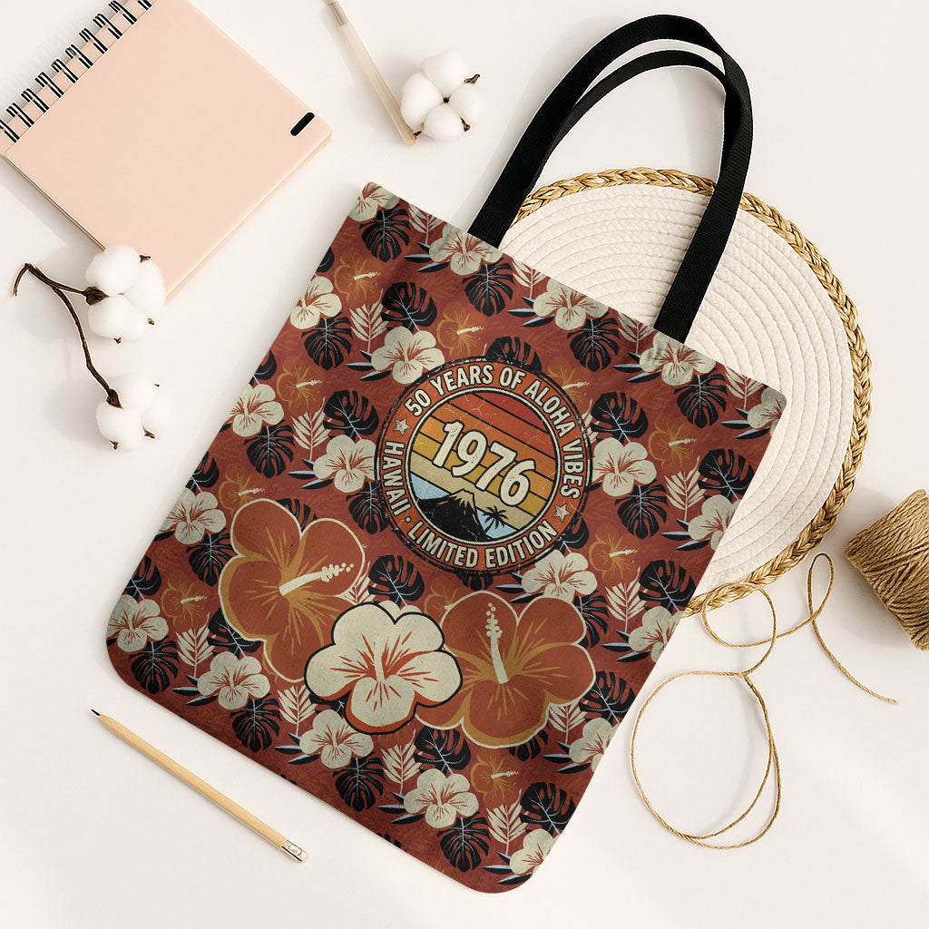Hawaii 50th Birthday Tote Bag Vintage 1976 Limited Edition Floral Surfboard Aloha Vibes TS04 Black Strap One Size Orange Brown - Polynesian Pride