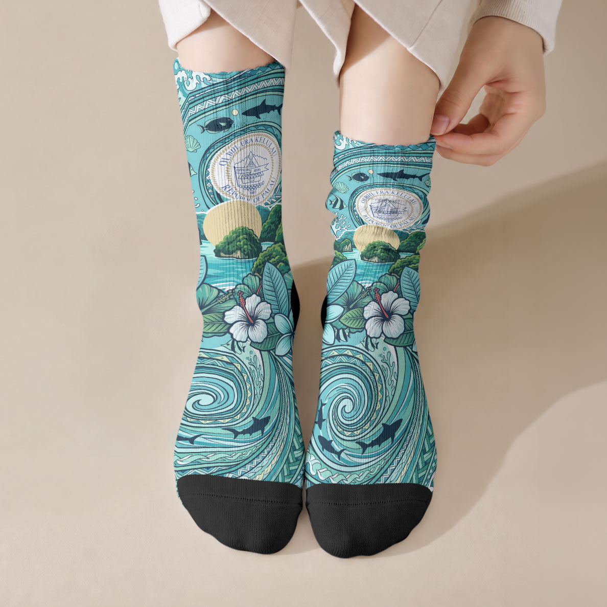 Palau Official Seal Flag Crew Socks Tribal Pattern Ocean Marine Life Tropical Hibiscus TS04 Crew Socks Blue Green - Polynesian Pride