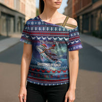 Tonga Christmas Cross Shoulder Shirt with Singing Whale Ocean Scene National Coat of Arms - Polynesian Pride