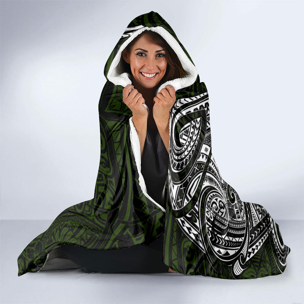 Pohnpei Federated States Of Micronesia Hooded Blanket Polynesian Tribal Heritage Art With Kaselehlie State Seal